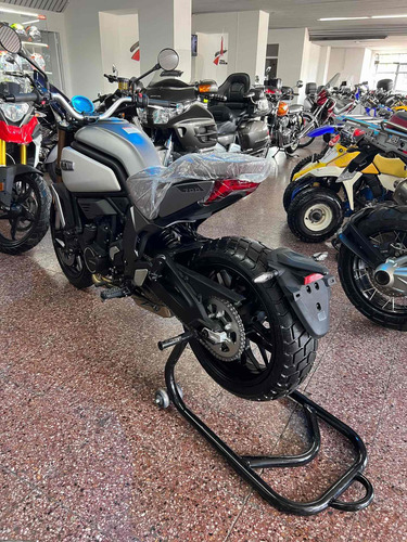 Imagen 4 de 22 de Cf Moto Ceccatto 700 X 2022