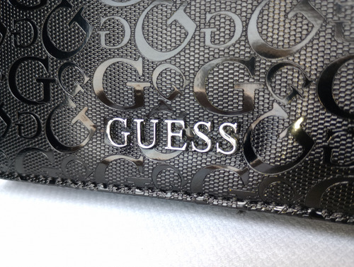 Set X 2 Guess: Cartera De Mano Wristlet Y Tarjetero