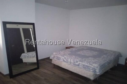 Excelente, Amplio Y Cómodo Apartamento En Venta, Ubicado En Piso Bajo Los Naranjos Rsz