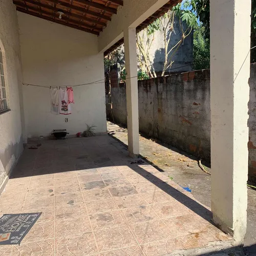 Vila Com 5 Casas Sendo 4 Kitnetes E 1 Casa Com 2 Quartos