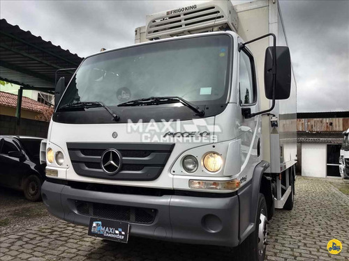 Mercedes Benz Accelo 1016 Baú Refrigerado