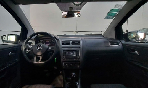 Imagen 8 de 9 de Volkswagen Fox 2015 1.6 Confortline Saf