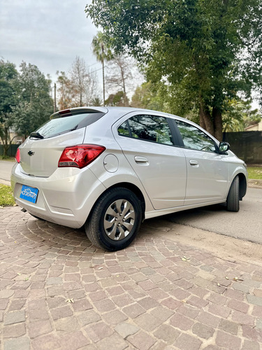 Chevrolet Onix Joy Black Mt
