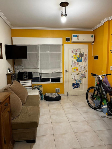 Venta Ph 2 Ambientes Con Patio Planta Baja Monte Castro