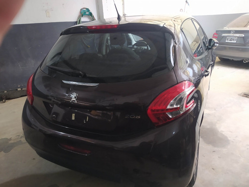 Imagen 5 de 17 de Peugeot 208 2013 Techo