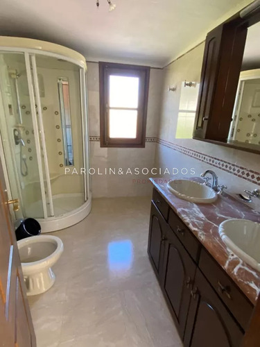 Casa A La Venta De 3 Dormitorio En Beverly Hills, Punta Del Este.