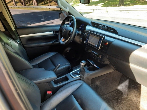Imagen 3 de 12 de Toyota Hilux 2.8 Srx 4x4 Automatica 45.000kms Permuto