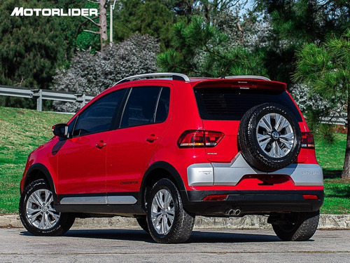 Imagen 3 de 25 de Volkswagen Crossfox Highline Extra Full | Permuta / Financia