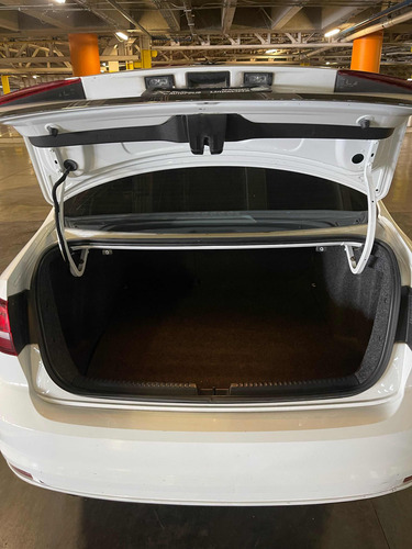 Volkswagen Jetta 2.5 Comfortline At