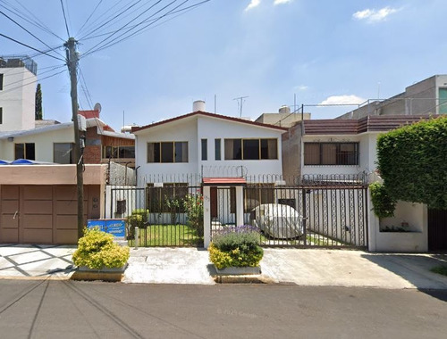 Casa En Vente En Padeos De Taxqueña, Coyoacan, En Remate Hipotecario 