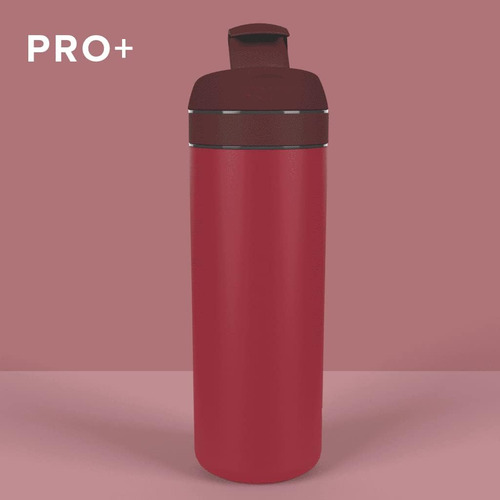 Café Aislada Rojo Arándano Y Cafetera De Prensa Francesa