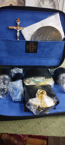 Estuche Completo Celebración De Misa/bautismos Valija Cuero