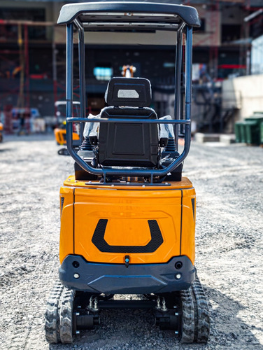 Miniexcavadora Pesatto E16d 1.6 Ton. 2024