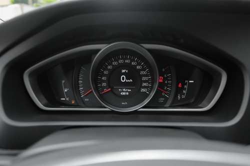 Volvo V40 2.0 T4 Comfort Turbo Gasolina 4p Automático