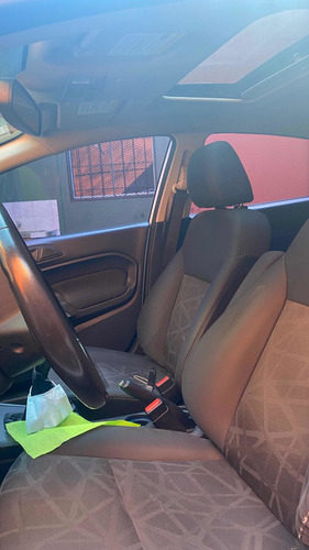 Imagen 14 de 16 de Ford Fiesta Kinetic Titanium