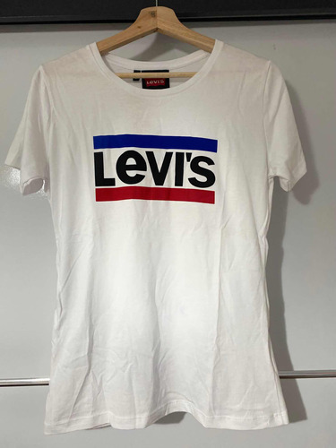 Remera Levis T. S