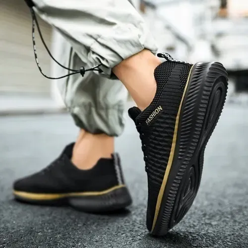 Playeros negros hombre sale