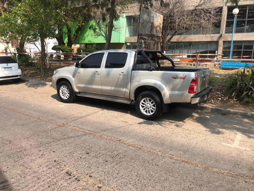 Imagen 2 de 15 de Toyota Hilux 2015 3.0 Cd Srv Cuero 4x4 5at - A4