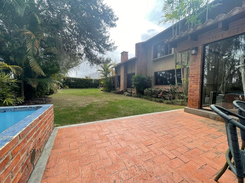Imagen 2 de 22 de Vendo Casa 500m2 4h+s/5b+s/7p La Lagunita 2362