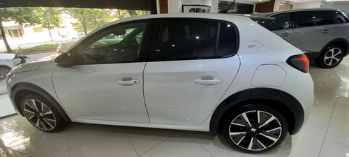 Imagen 21 de 24 de Peugeot 208 Gt 130cv Cero Kilometro 2023