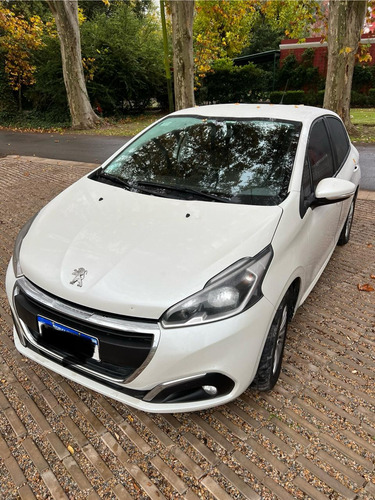 Peugeot 208 1.6 Allure