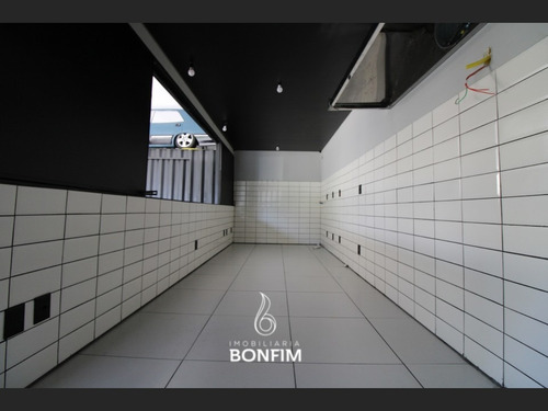 Imagem 4 de 9 de Ponto Comercial Para Alugar Com 295m² Por R$ 4.000,00 No Bairro Novo Mundo - Curitiba / Pr - Pc0001