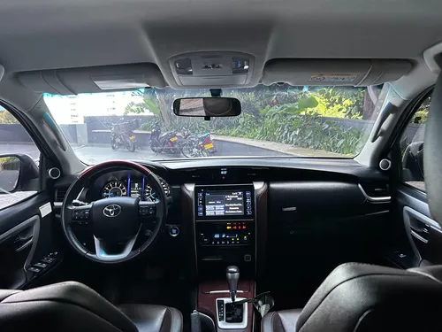 Toyota Fortuner 2.4 Street At 7As