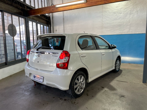 Imagen 10 de 13 de Toyota Etios Xls 5p Mt 2018 Con Gnc
