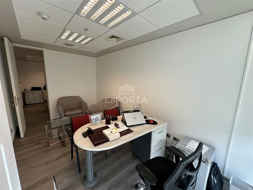 Arriendo Oficina 46m2 / 2 Estacionamientos / Los Trapenses