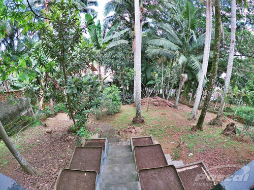Excelente Casa No Bairro Do Salto, Livre De Enchentes E Desmoronamentos, Casa Com 03 Dormitórios (sendo 01 Suite), Área De Festas Enorme, Churrasqueira, Espaço Para Cultivos De Frutas E Verduras, Cas
