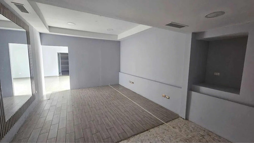 Local Comercial Alquiler En Naco