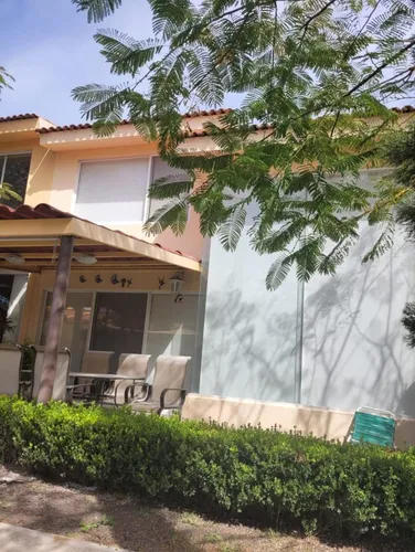 Casa En Renta En Privada Con Alberca En Juriquilla