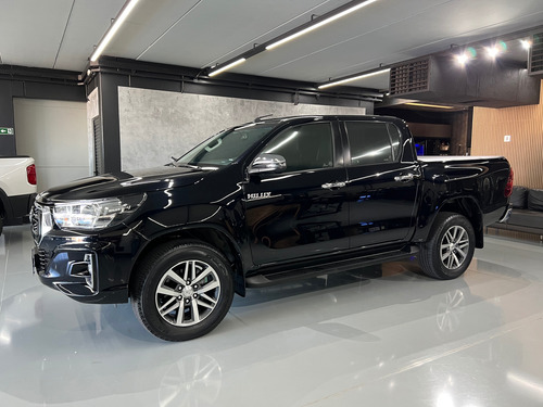 Toyota Hilux 2.7 Srv Cab. Dupla 4x4 Flex Aut. 4p