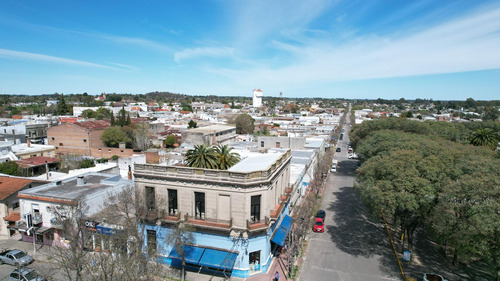 Estratégico Local En Nueva Helvecia, Frente A Plaza Los Fundadores!