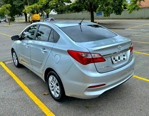 Imagem 5 de 13 de Hyundai Hb20s 2016 1.6 Comfort Plus Flex Aut. 4p