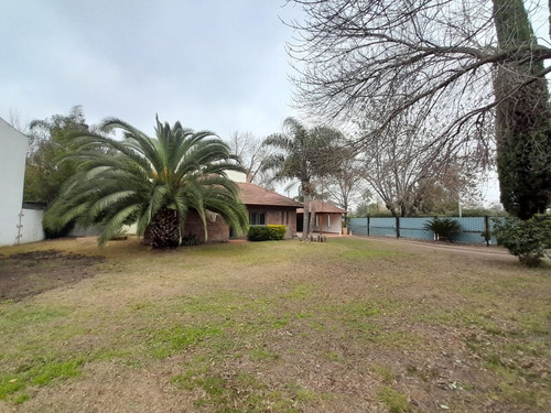 Casa 3 Ambientes En Venta, Barrio De Vicenzo Pilar