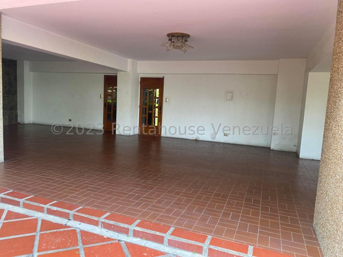 Excelente Apartamento En Alquiler En Lomas De Prados Del Este. #25-16800