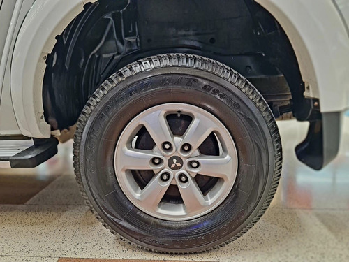 Mitsubishi L200 Triton 2.4 HLS 4X2 CD 16V