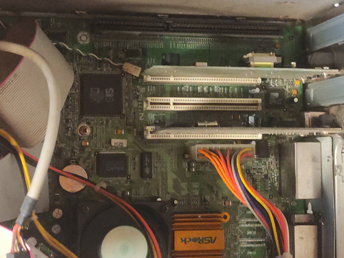 Cpu Ibm Con Mother Compaq Con Puertos Pci + 1 Isa C Win 98