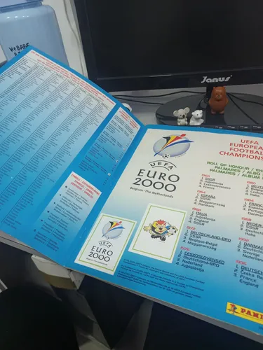 Álbum Panini Euro 2000 (Usado)