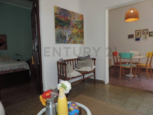 Imagen 4 de 18 de Ph En Venta De 2 Dormitorios En La Plata, 2 Baños Completos!