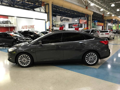 Ford Focus 2.0 Titanium Fastback 16v Flex 4p Powershift
