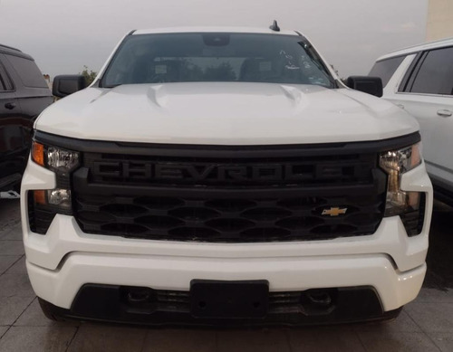Chevrolet Silverado 5.3 V8 Custom Doble Cabina 4X4 At