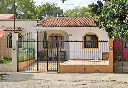 Casa En Venta En, Niños Heroes, Colima