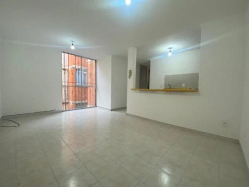 Imagen 1 de 11 de Departamento Segundo Piso En Azcapotzalco