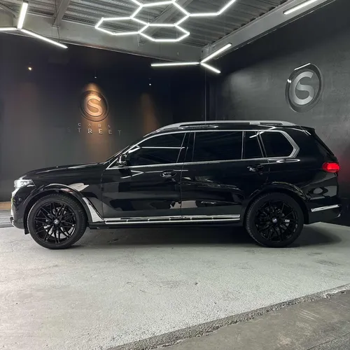 BMW X7 3.0 Xdrive 40i Pure Excelence