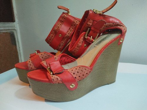 Tacones Guess Plataforma, T.38, Estilo Gacel (Usado)