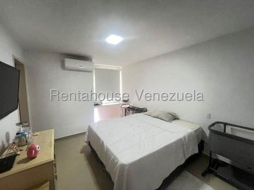 Valeria Chong Apartamento Venta Barquisimeto Lara Ciudad Roca Zona Este Conectado A Planta Electrica Residencial Economico Cocina Equipada Codigo Inmobiliaria Rent-a-house 25-24120