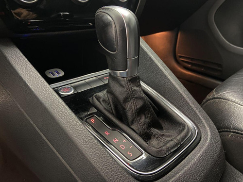 Volkswagen Jetta 2.0 Tsi Highline 211cv Gasolina 4p Tiptronic