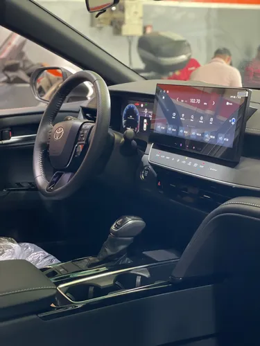 Toyota Camry 2.0 2024
